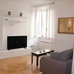 Giulia Apartment By Adg